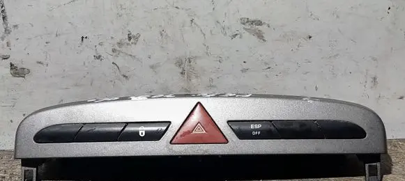 Peugeot 308 Hazard light switch 9659215177