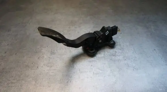 Mitsubishi Outlander Accelerator throttle pedal 1600A101 01880738706