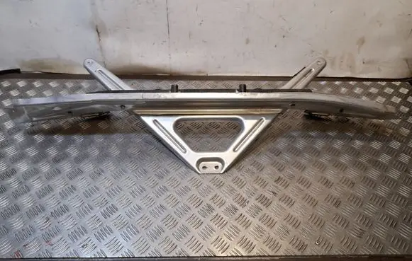 Audi Q7 4M Radiator mount bracket 4M0806391C