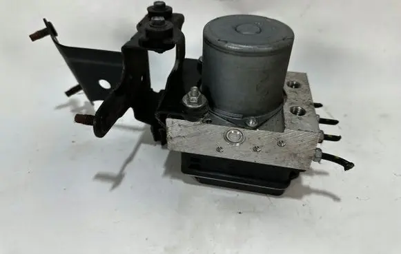 Infiniti QX70 S51 ABS Pump 476601CE0B