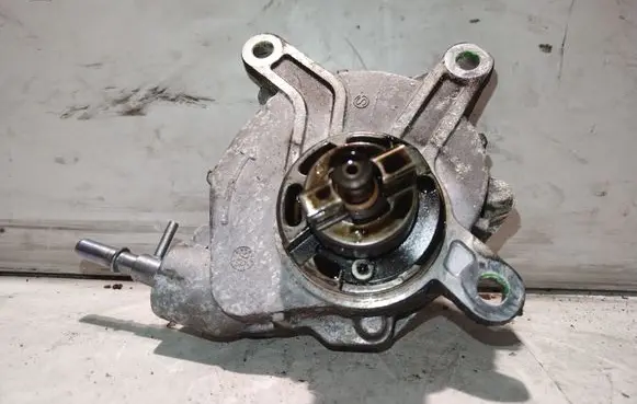 Toyota Avensis T250 Vacuum pump