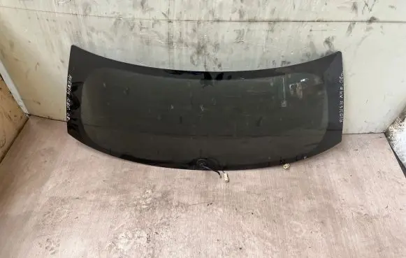 Toyota Avensis T250 Rear windscreen/windshield window 