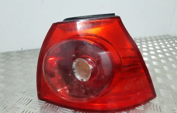 Volkswagen Golf V Rear/tail lights 1K6945096E