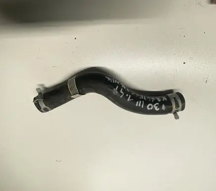 Hyundai i30 Engine coolant pipe/hose 25411-F3300