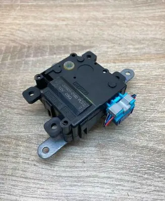 Toyota Avensis T270 Air flap motor/actuator 0638002160 R712 WithPlug