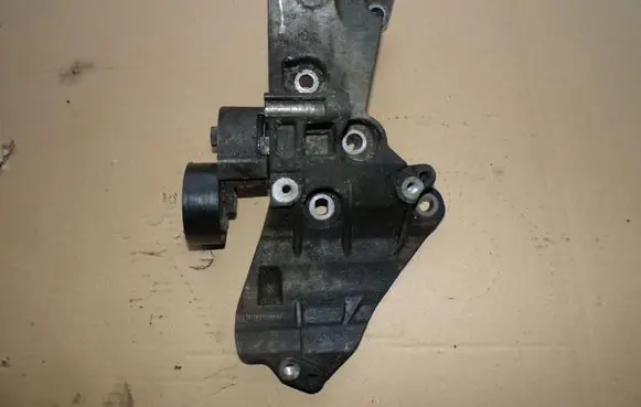 Generator/alternator bracket