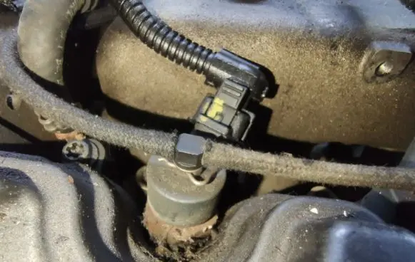 Alfa Romeo 156 Fuel injector 0445110068