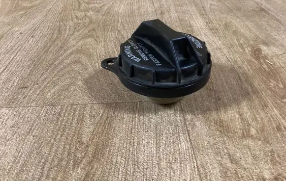 Hyundai Coupe Fuel tank filler cap 