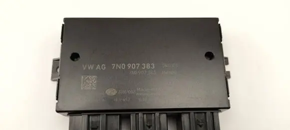 Volkswagen PASSAT B7 Tow bar trailer control unit/module 7N0907383 5DS01016161