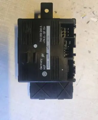 Volkswagen Sharan Sliding door latching motor 7N0959244A PA6GF15