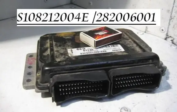 Volvo S40, V40 Engine control unit/module S108212004E P30614639