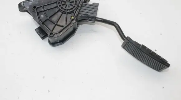 Honda CR-V Accelerator throttle pedal