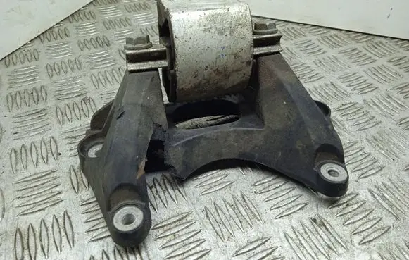 Mercedes-Benz C W205 Gearbox mount A2052405300