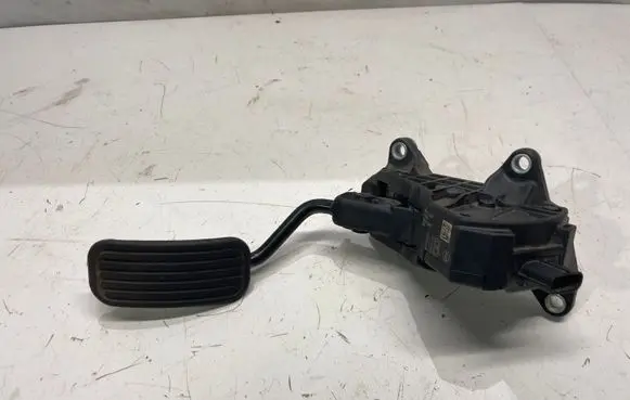 Toyota C-HR I Accelerator throttle pedal 78110F4040