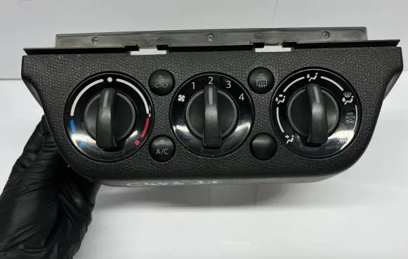 Suzuki SX4 Climate control/heater control trim 