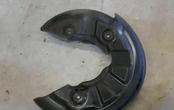 Audi A3 S3 8V Rear brake disc plate dust cover 5Q0615612J 5Q0615612R