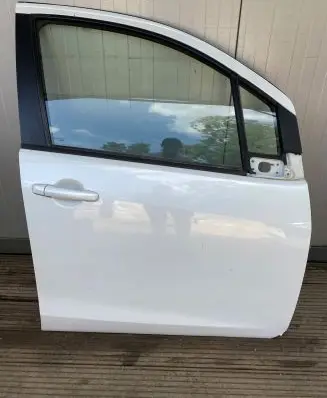 Opel Agila B Front door