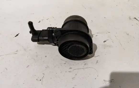Volkswagen Golf IV Mass air flow meter 038906461C 0281002757