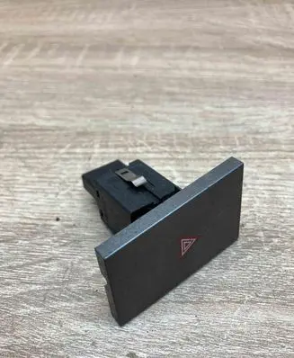 Opel Vectra C Hazard light switch 13138255
