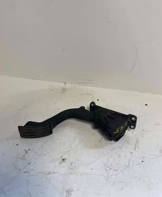 Volvo V50 Accelerator throttle pedal 4M519F836AH 6PV00864101