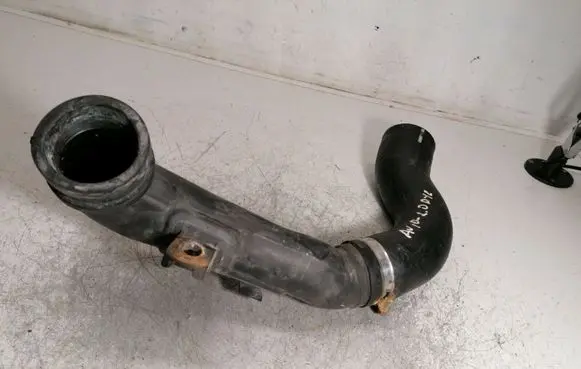 Toyota Avensis T270 Intercooler hose/pipe 173620R030
