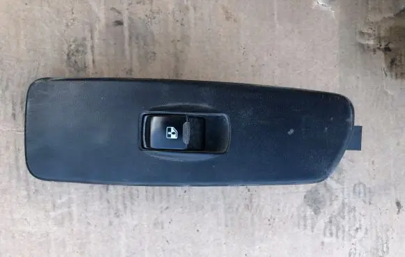 SsangYong Rexton Electric window control switch 8584008000
