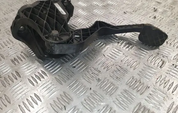 Clutch pedal