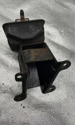Ford Transit Engine mounting bracket