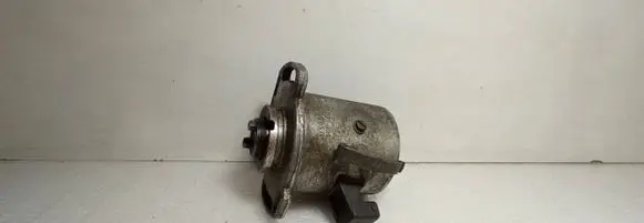 Volkswagen Golf I Spark distributor 052905205G 0237033001
