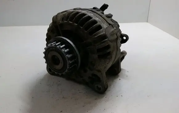 Volkswagen Touareg I Generator/alternator 070903024A 0124615031