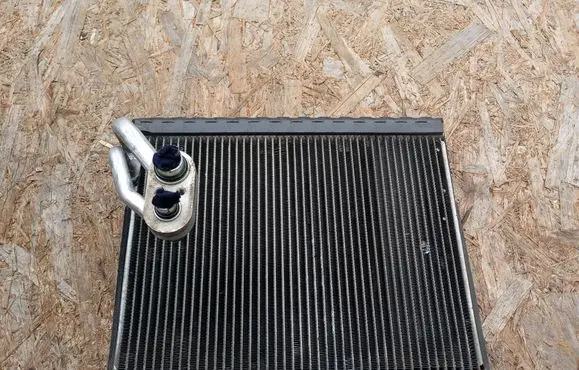 Air conditioning (A/C) radiator (interior)