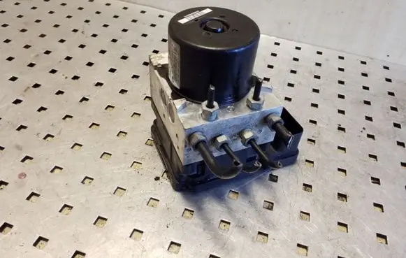 Volvo XC60 ABS Pump 31329139