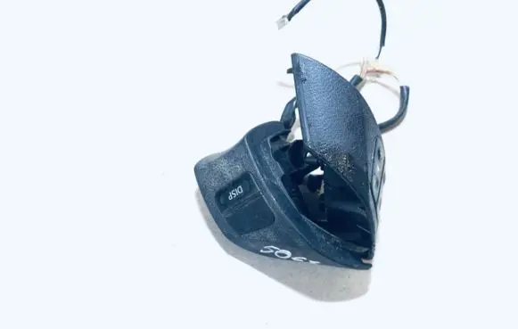 Lexus IS 220D-250-350 Steering wheel buttons/switches 75B458