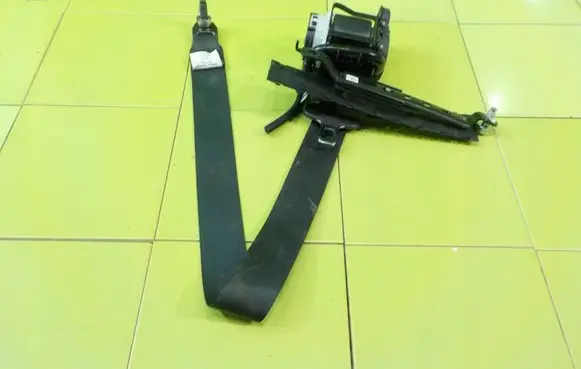 Nissan Note (E12) Front seatbelt 868843VU1B XP131