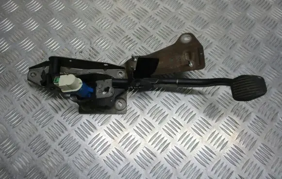 Ford Focus Clutch pedal 4M51-2467-AR
