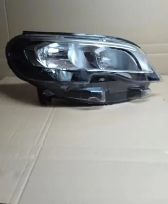 Peugeot Traveller Headlight/headlamp 9808572580-00