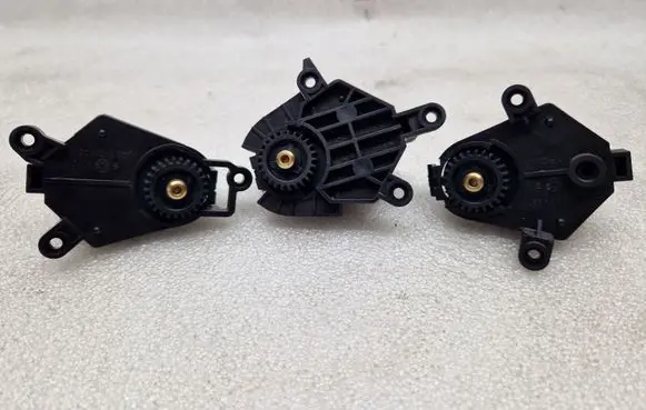 Renault Laguna I Air flap motor/actuator 9041218907