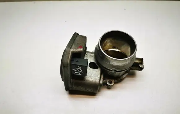 BMW 1 E82 E88 Throttle valve 7804373