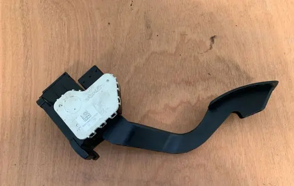 Fiat Ducato Accelerator throttle pedal 013694730800