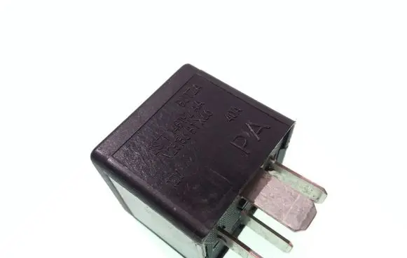 Ford Mondeo Mk III Other relay 2S7T14B192AA