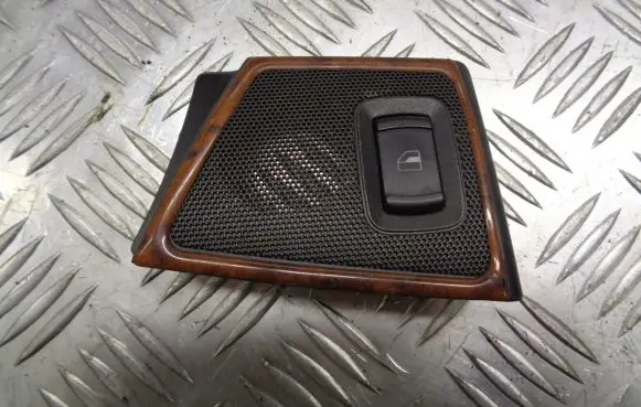 Skoda Octavia Mk1 (1U) Quarter vent window switch 