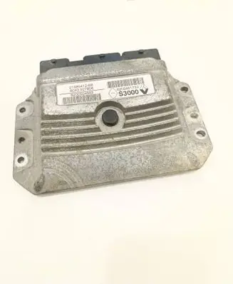 Renault Clio III Engine control unit/module 8200461733 21585412 8200504593