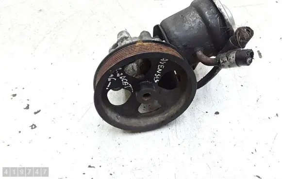 Toyota Avensis T250 Power steering pump