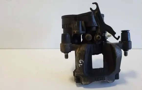 Land Rover Evoque II Rear brake caliper M8D22K328BA