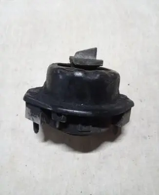 BMW 7 E65 E66 Engine mount bracket
