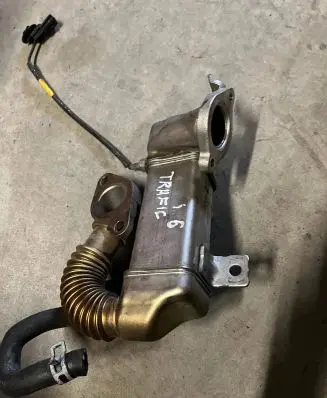 Renault Trafic III (X82) EGR valve cooler 147350678RB 27515C0501