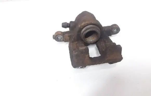 Honda CR-V Rear brake caliper