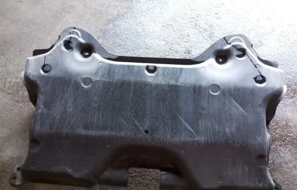 Mercedes-Benz CLS C218 X218 Engine splash shield/under tray A2125201323