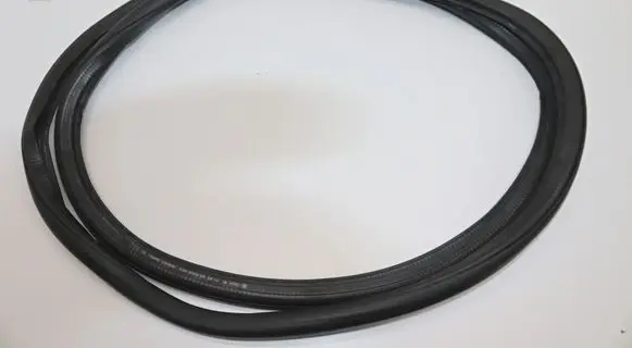 Skoda Superb B6 (3T) Front door rubber seal 3T0867365
