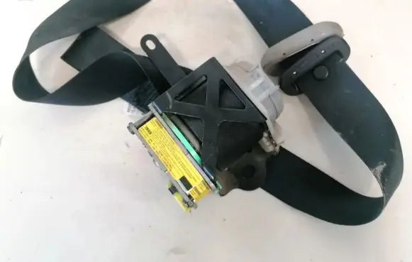 Toyota Yaris Front seatbelt 732100d190 73210-0d190